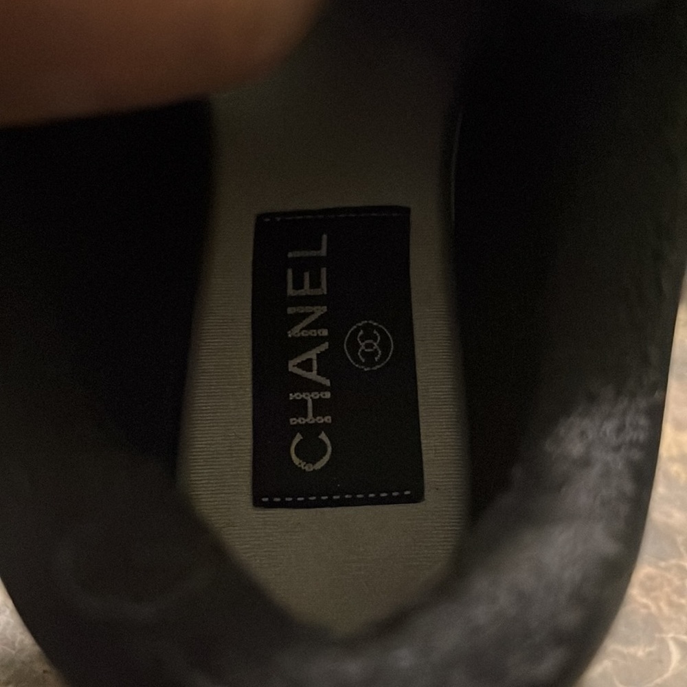 Practically New Worn Three Times , Moving Sale!! - image 6